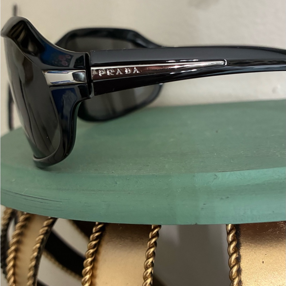 Prada Black Sunglasses - Picture 3 of 10